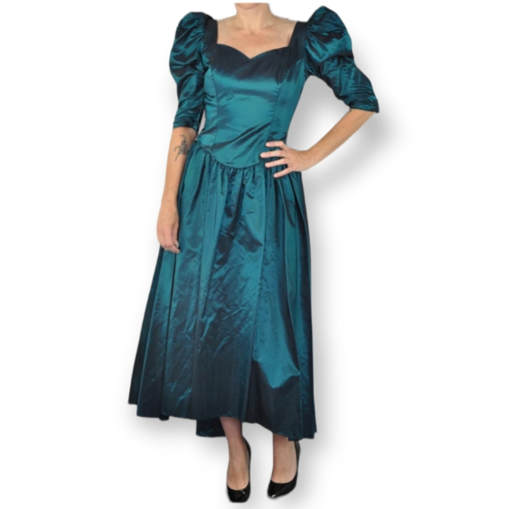 Vintage Alfred Angelo Sweet Heart Neckline Puff Sleeve Cocktail Dress